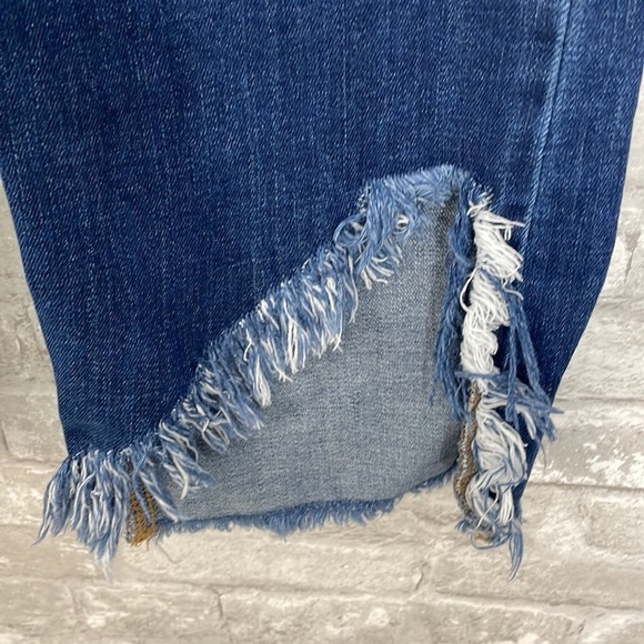 Cello Fringe Hem Straight Leg Cropped Jeans - Picture 3 of 6
